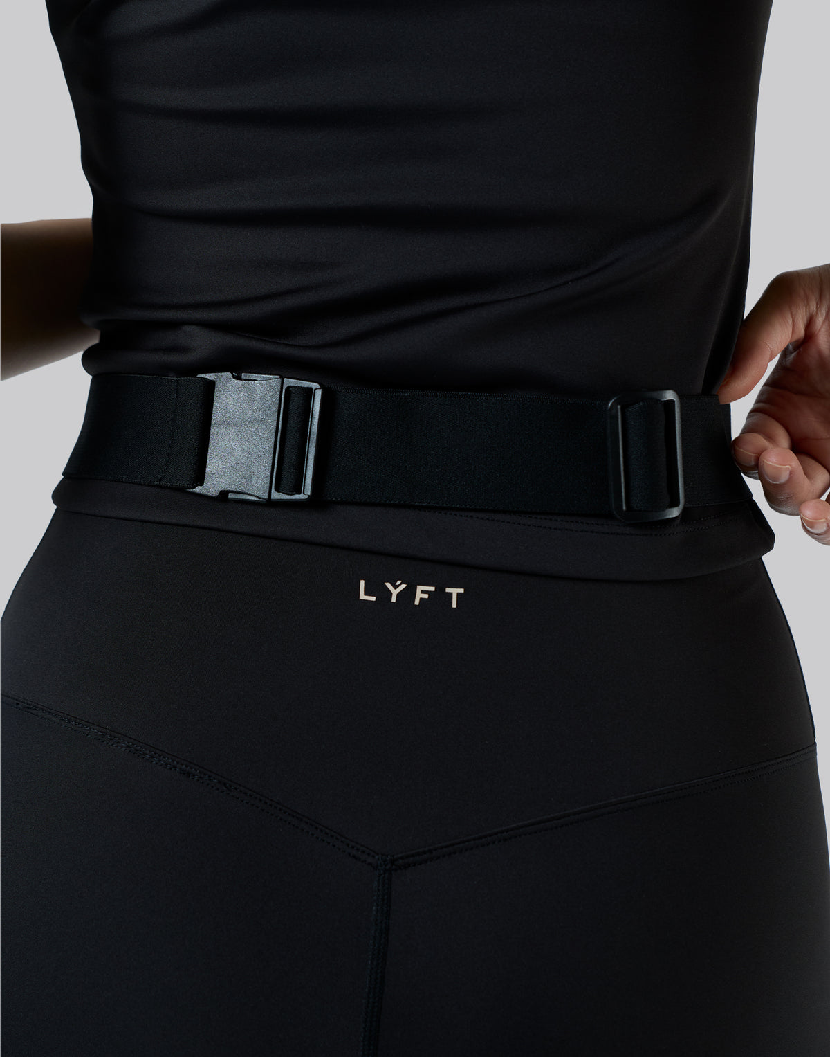 LÝFT Slim Belt Bag - Black
