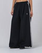 Two Line Slit Wide Pants - Black