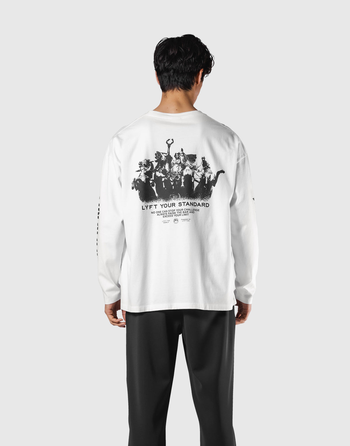 Born To LÝFT Vintage Graphic Big Long T-Shirt - White