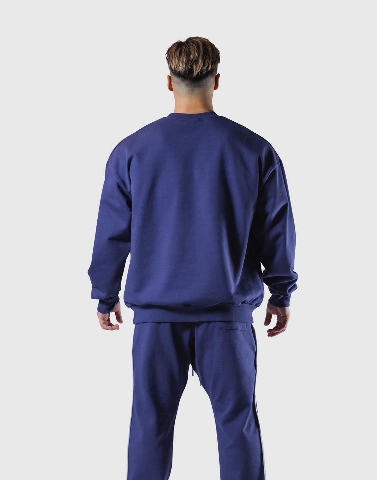 LÝFT CLUB Crewneck Sweat - Navy