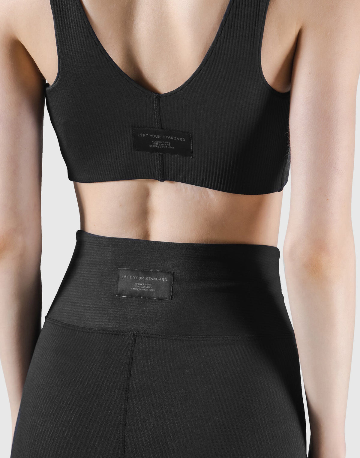 Ribbed Back Label Bratop - Black