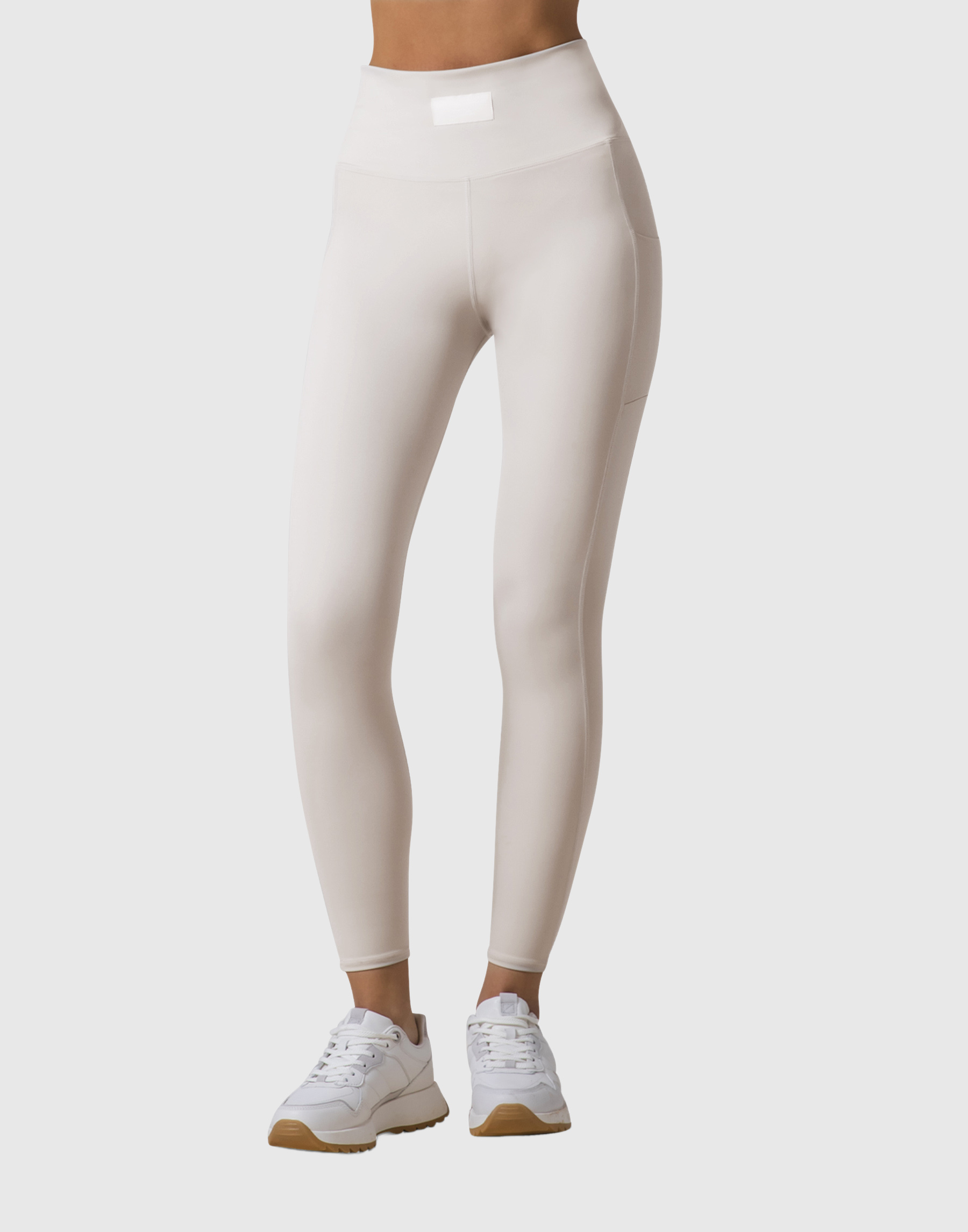 Woven Label Pocket Leggings - Ivory – LÝFT