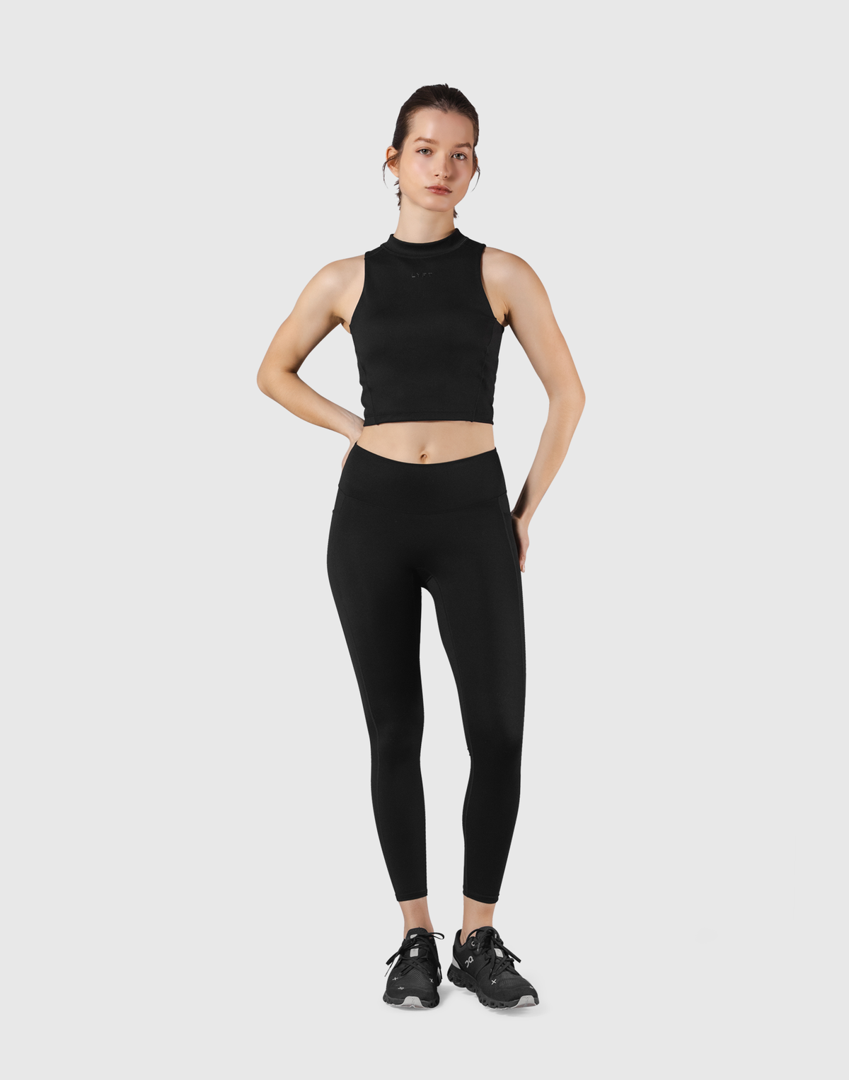 Cup In High Neck Tanktop - Black