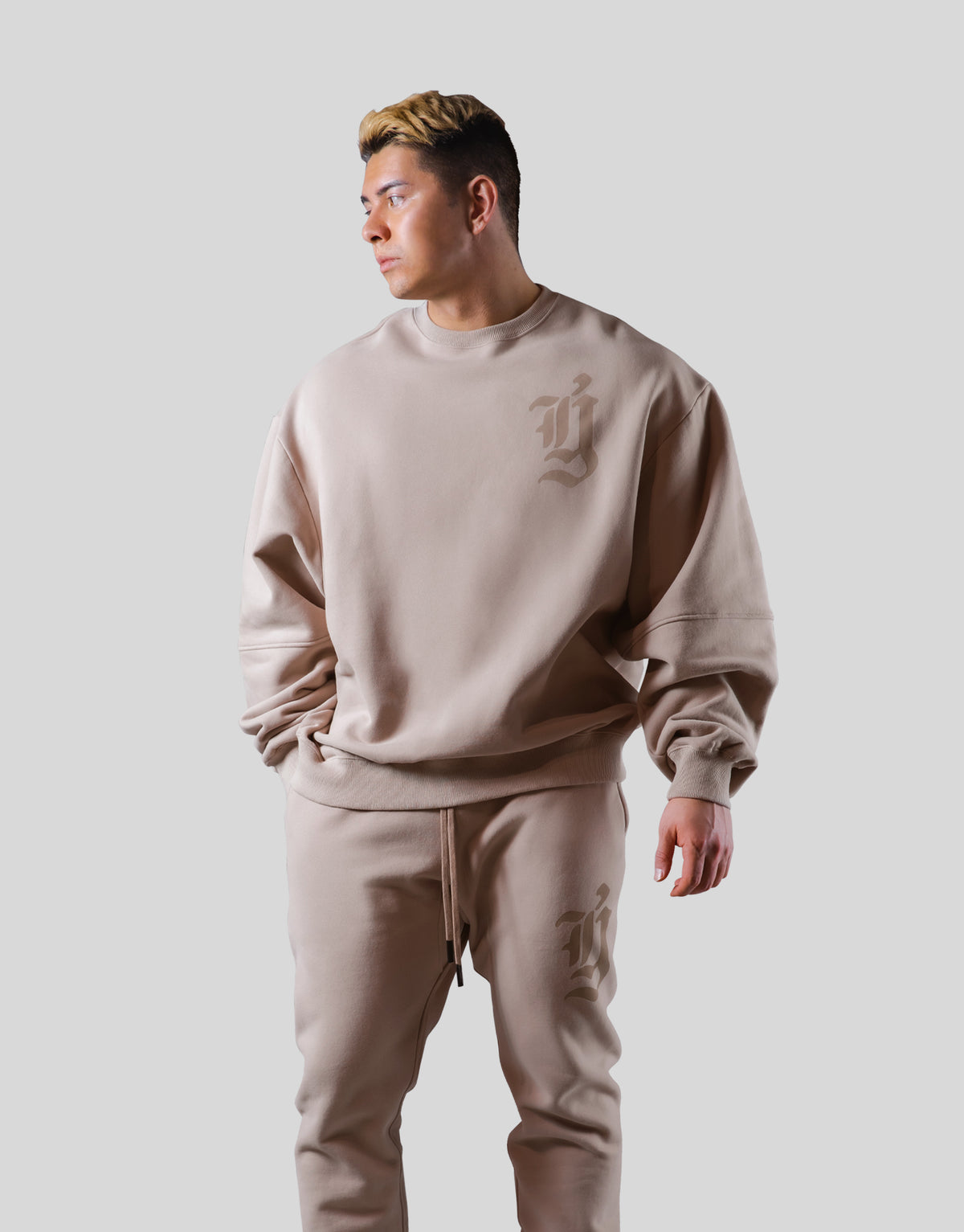 Old English Extra Wide Crewneck Sweat - Beige