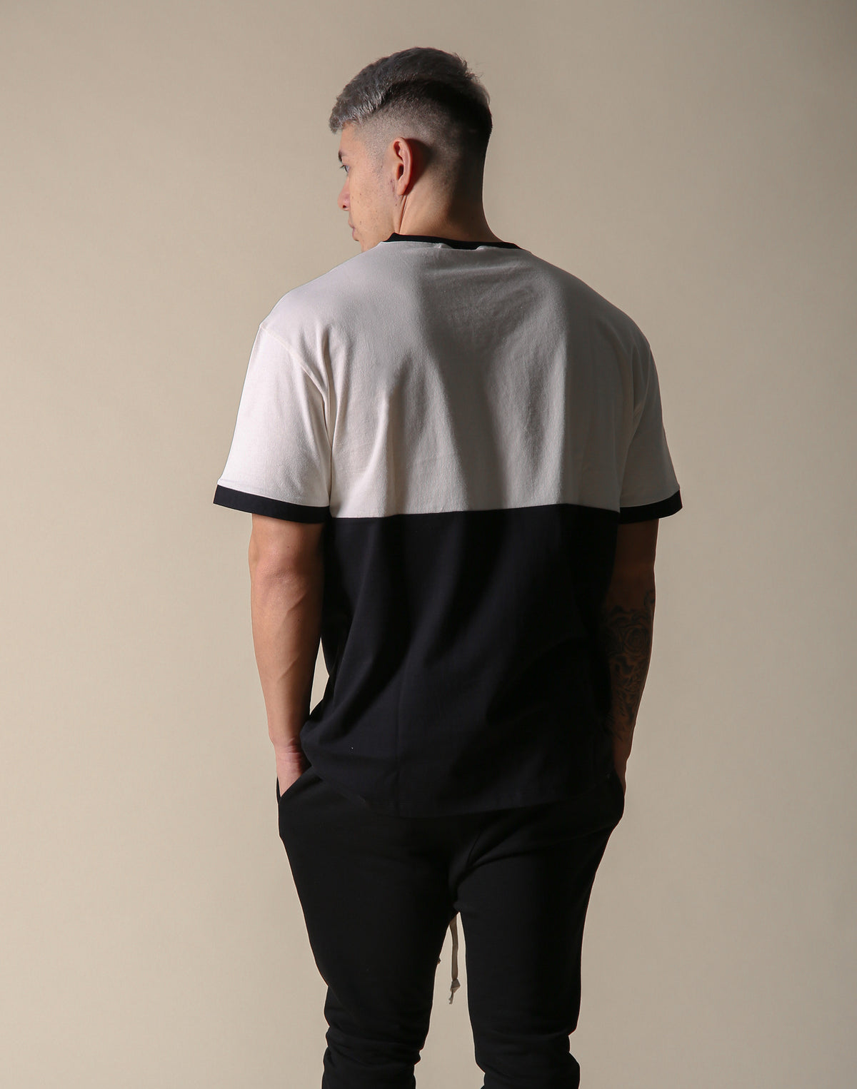 BORN TO LÝFT V Neck Big T-SHIRT - Black