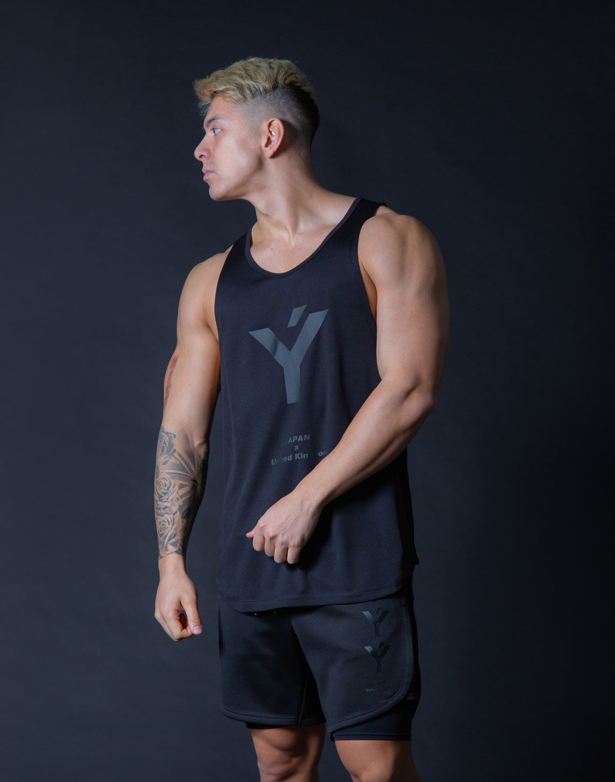 Ý Mesh Training Tanktop - Black x Black