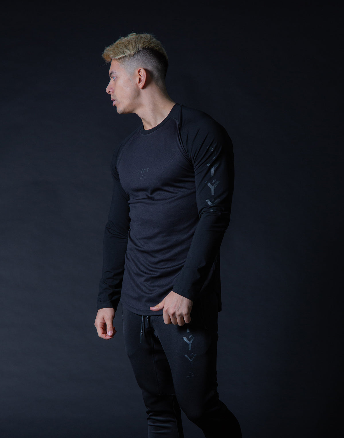 ÝÝÝÝ Combi Mesh Training Long sleeve - Black x Black