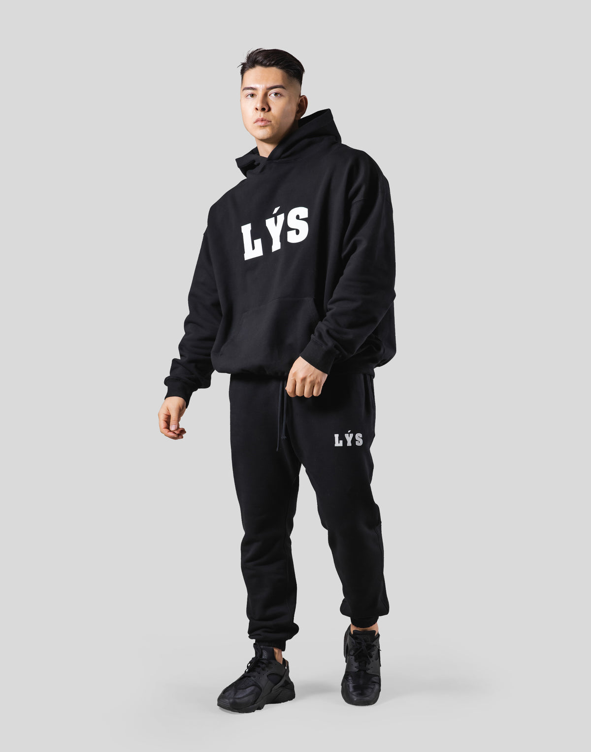 LÝS Logo Stretch Pullover Hoodie - Black