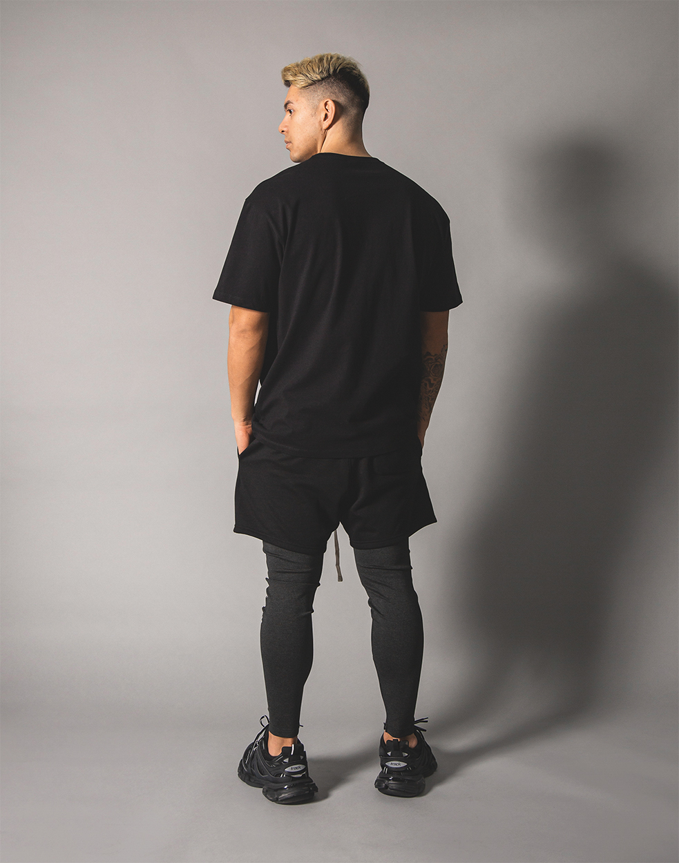 LÝFT Graphic Printed LION T-Shirt - Black