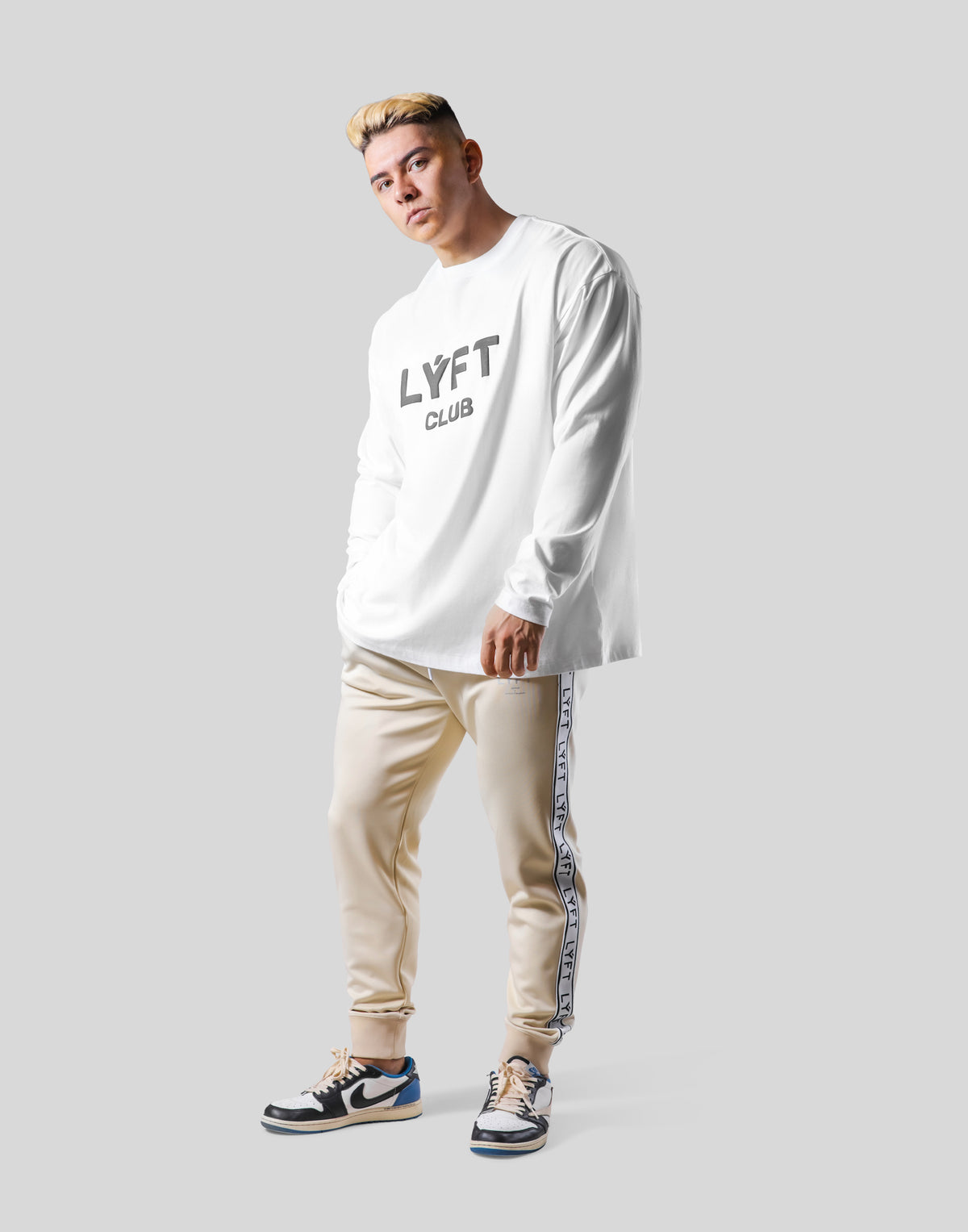 LÝFT CLUB Long T-Shirt - White