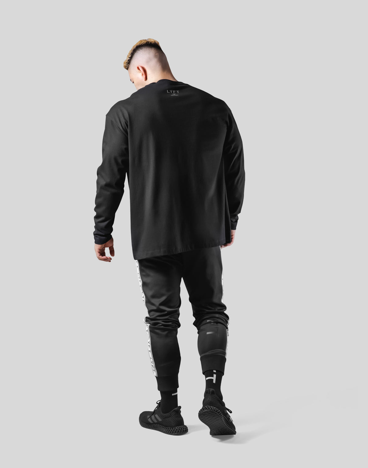 LÝFT CLUB Long T-Shirt - Black
