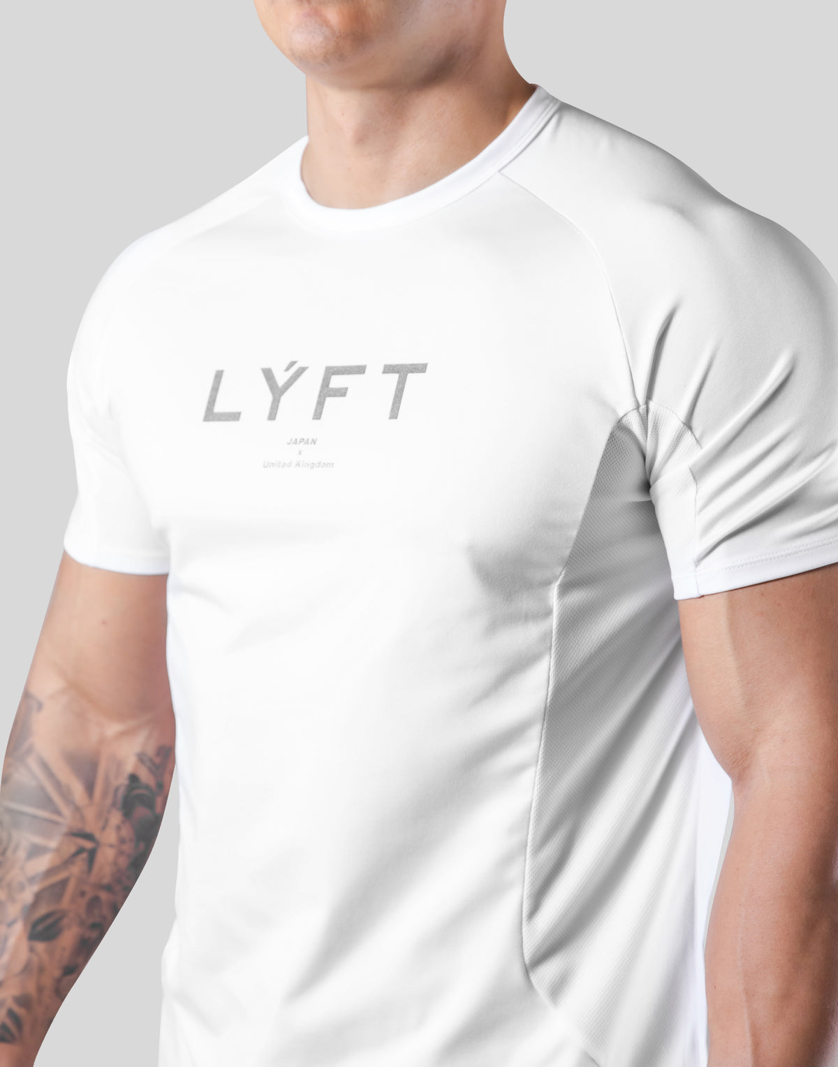 Side Round Mesh Stretch T-Shirt - White
