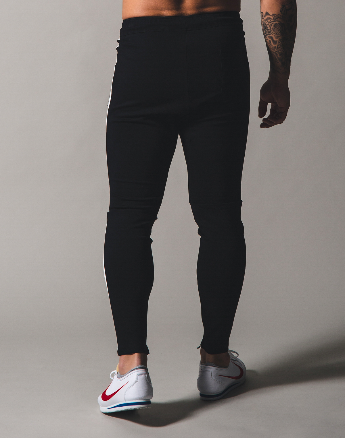 BORN TO LÝFT One Line Pants - Black