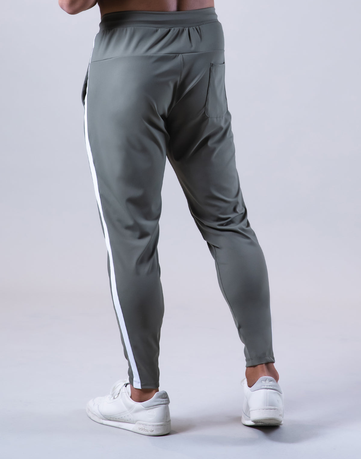One Line Stretch Pleats Pants - Olive