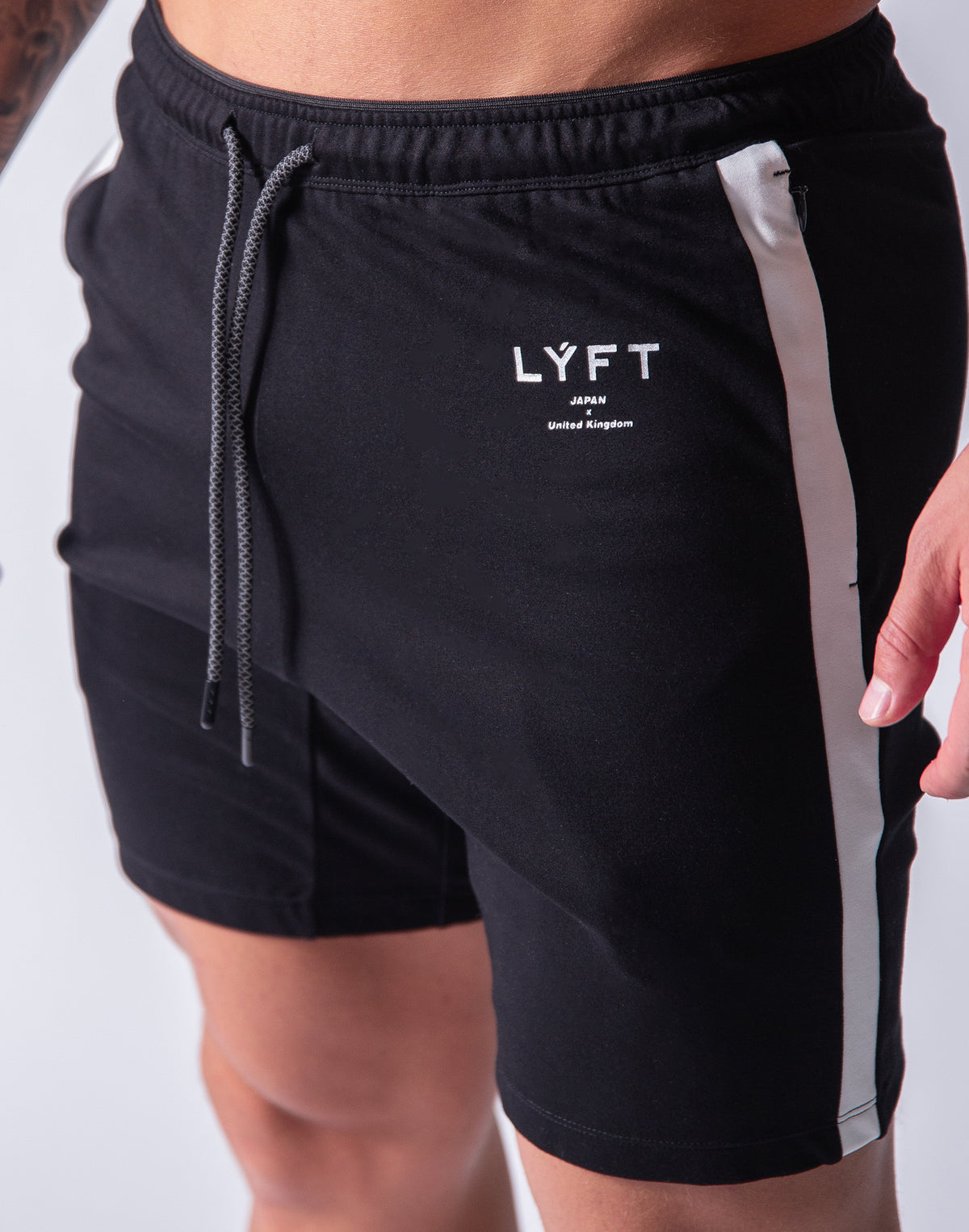 One Line Half Pants - Black