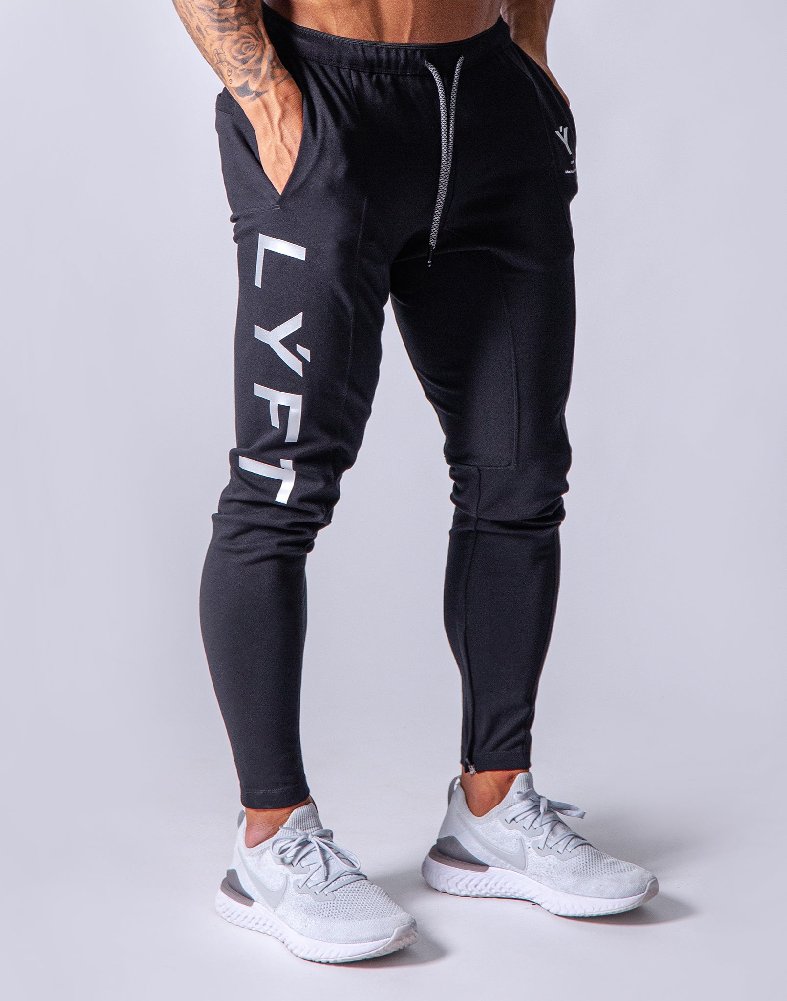 Side LÝFT Logo Pants - Black