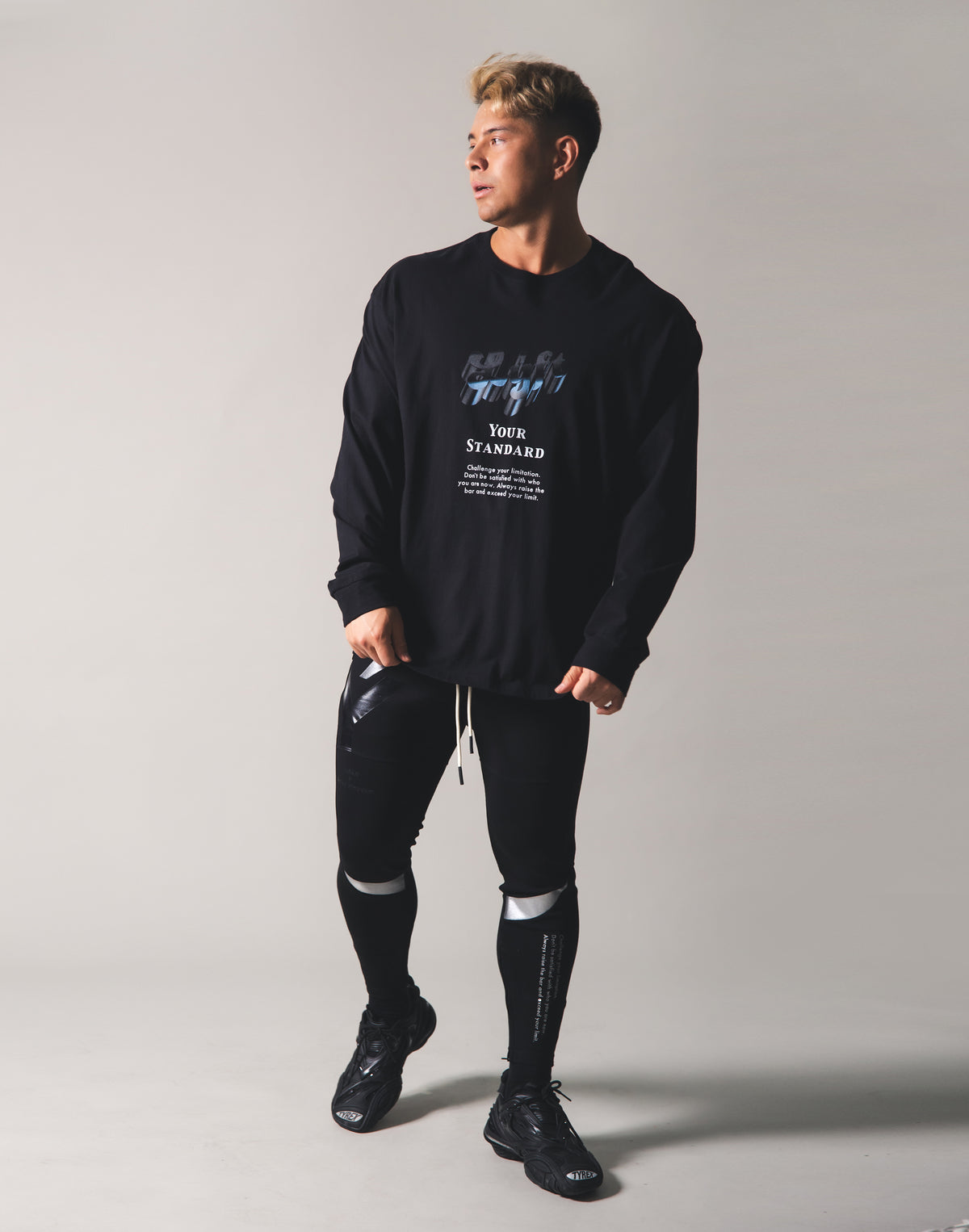 Metalic Logo Long T-Shirt - Black