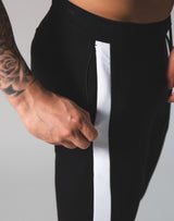 <transcy>2Way Stretch One Line pants 2-Black</transcy>