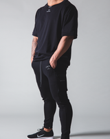 LÝFT Neck Logo Big T-shirt - Black