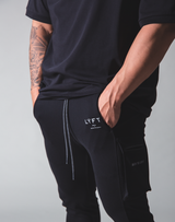 LÝFT Neck Logo Big T-shirt - Black