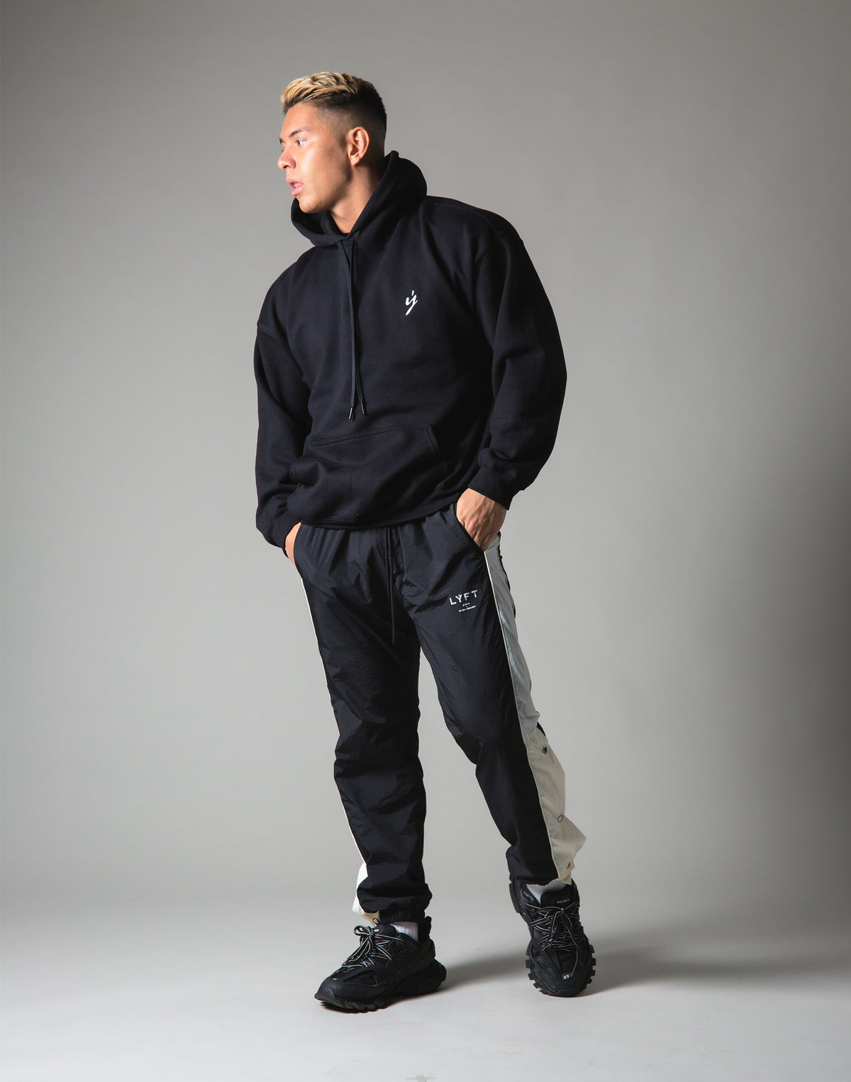 Script Logo Pullover Hoodie - Black