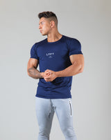 <transcy>Seamless Slimfit T-Shirt --Navy</transcy>
