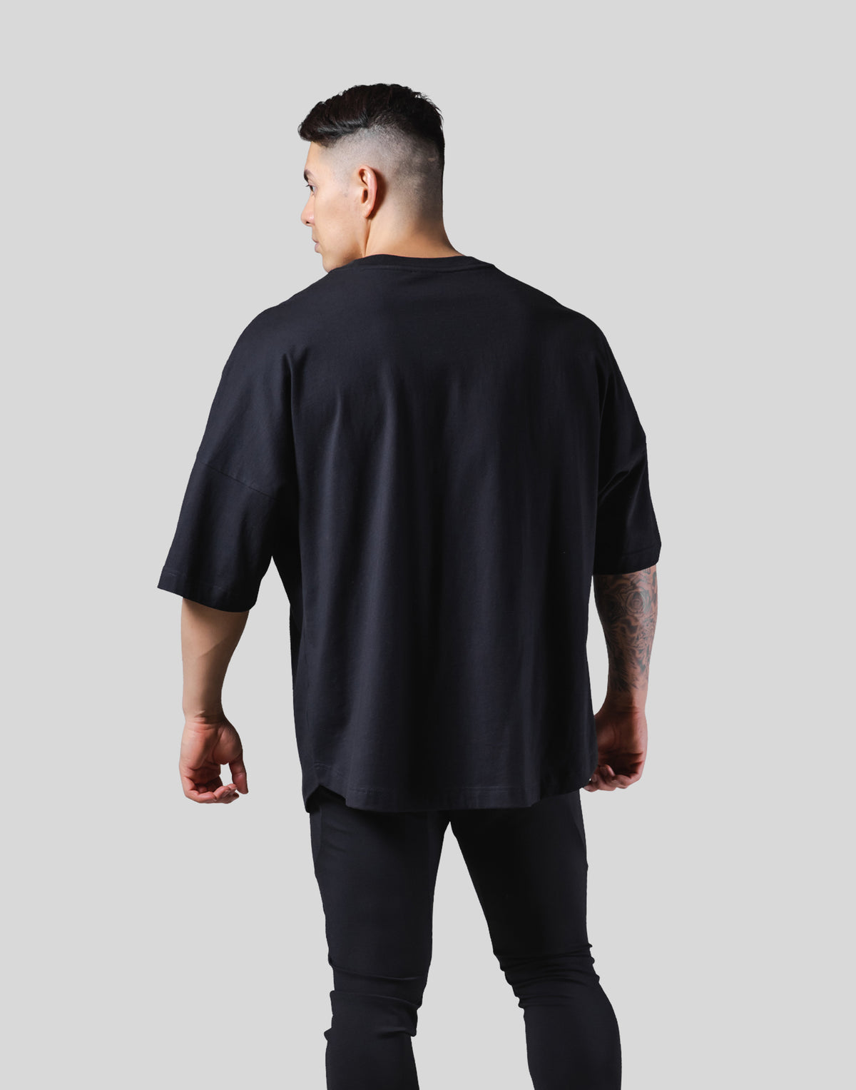 Thunder Logo Wide Shoulder Big T-Shirt - Black