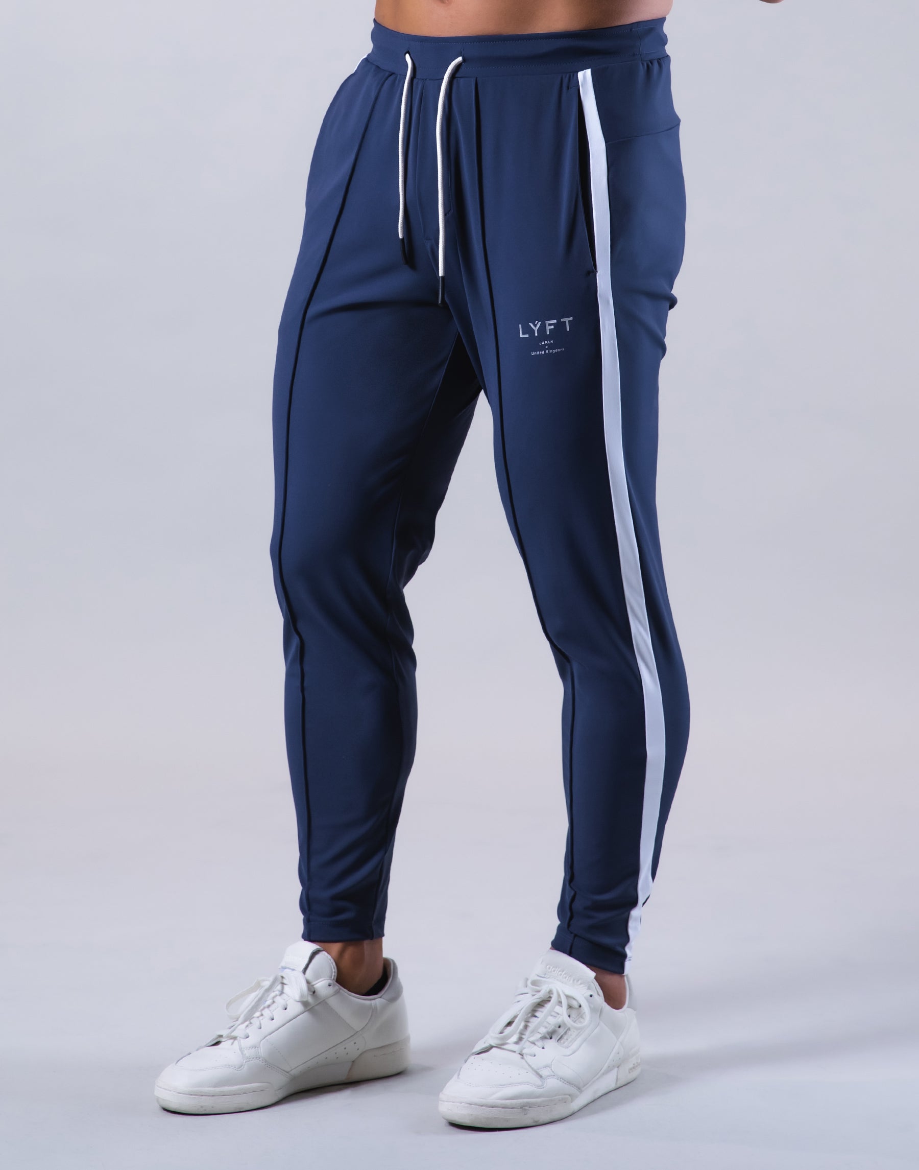 One Line Stretch Pleats Pants - Navy – LÝFT