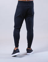 One Line Stretch Pleats Pants - Black