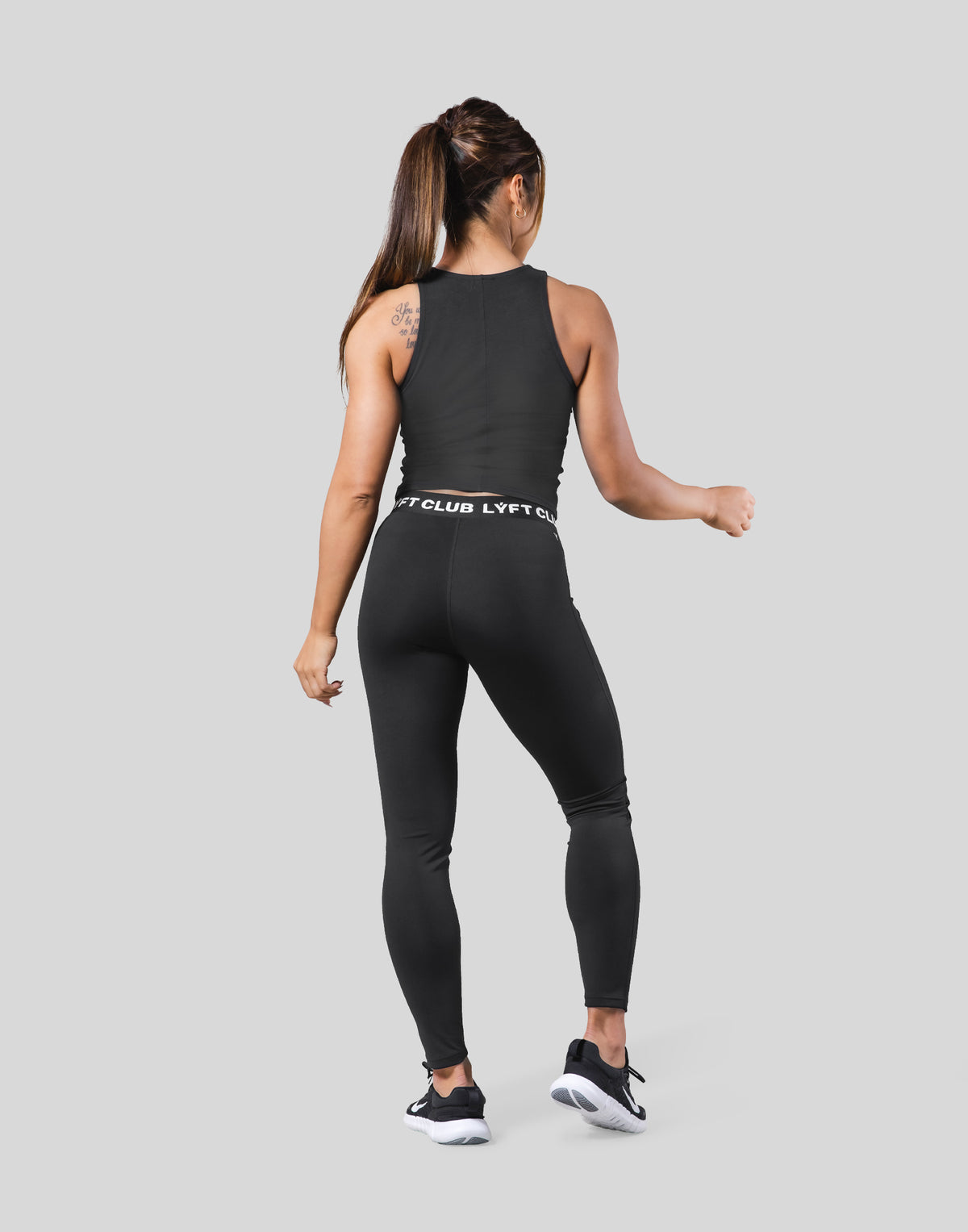 Neck Logo Tanktop - Black