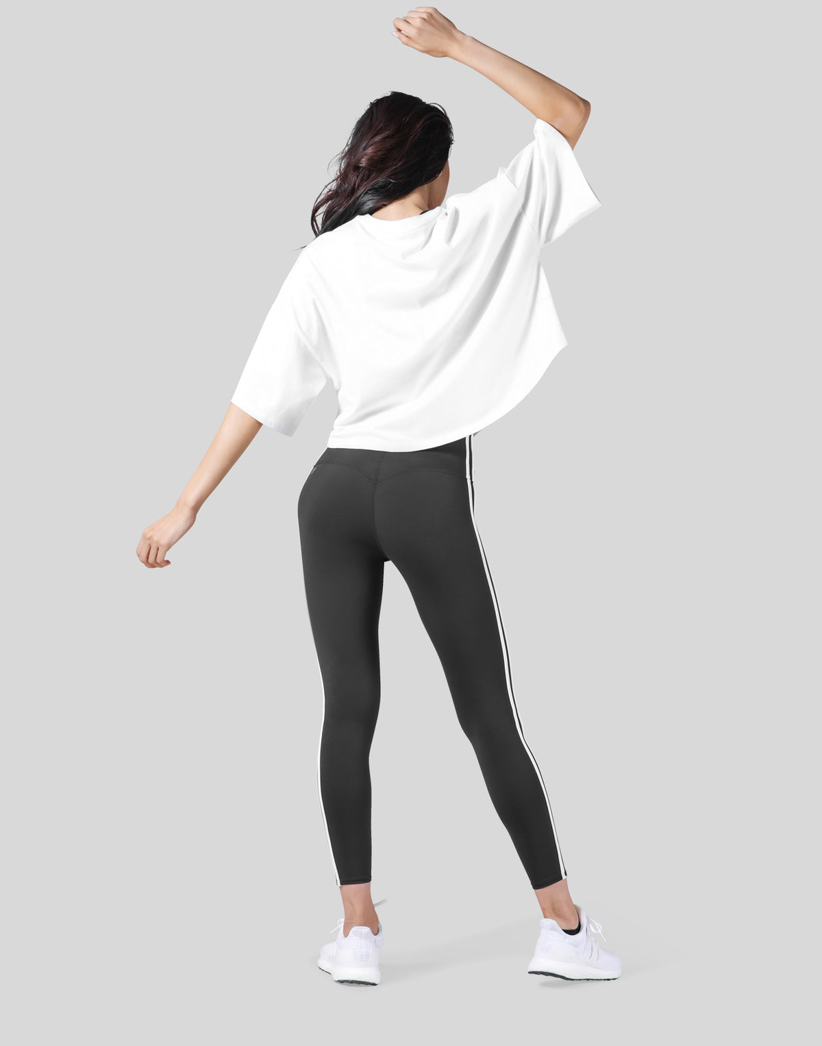 LÝFT Club Wide Cropped T-Shirt - White