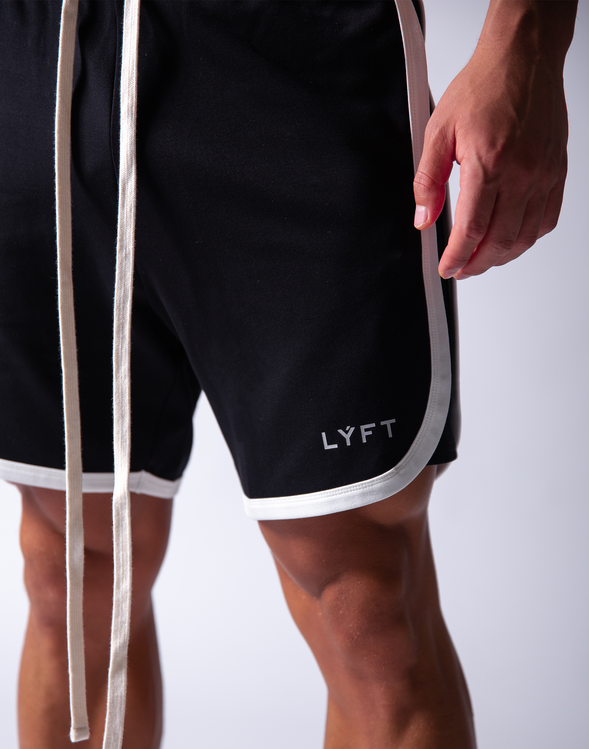 LÝFT Wide Shorts - Black