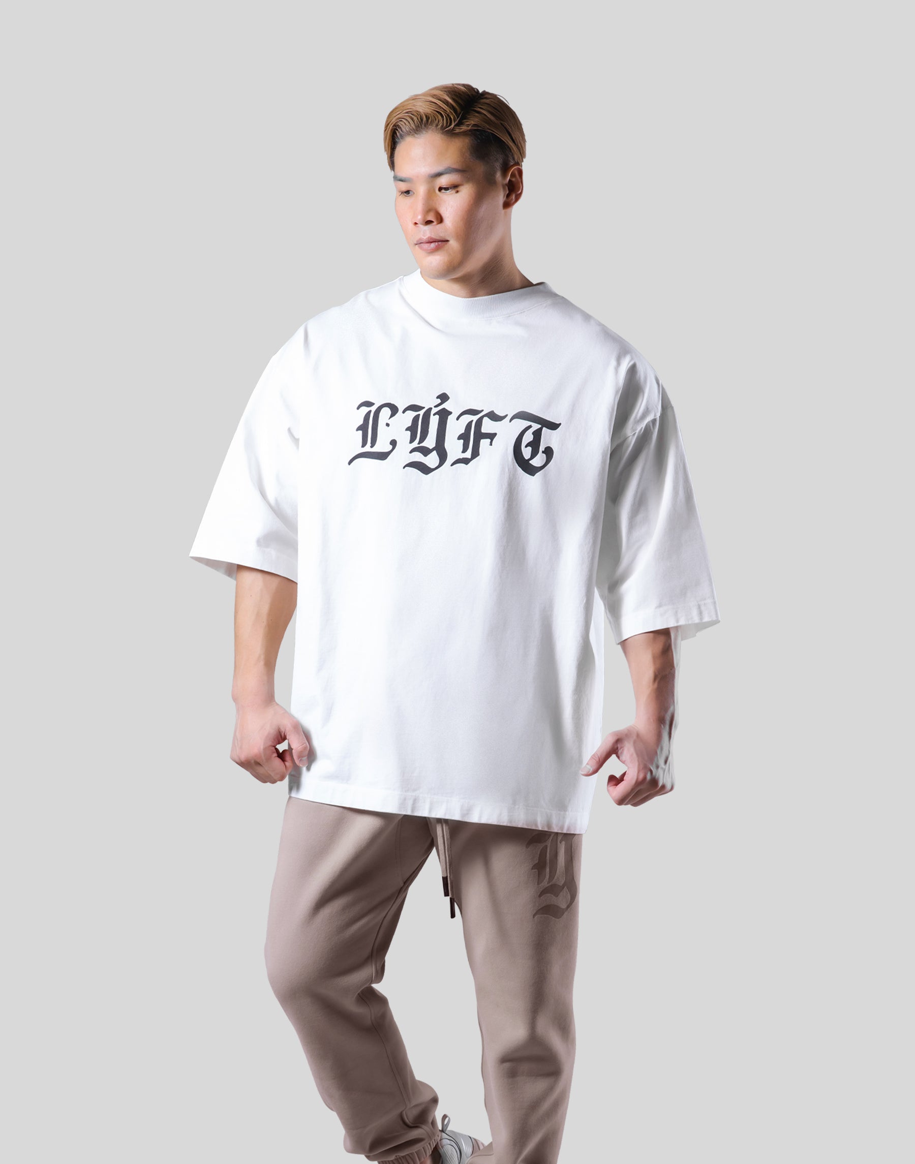 Old English Extra Big T-Shirt - White