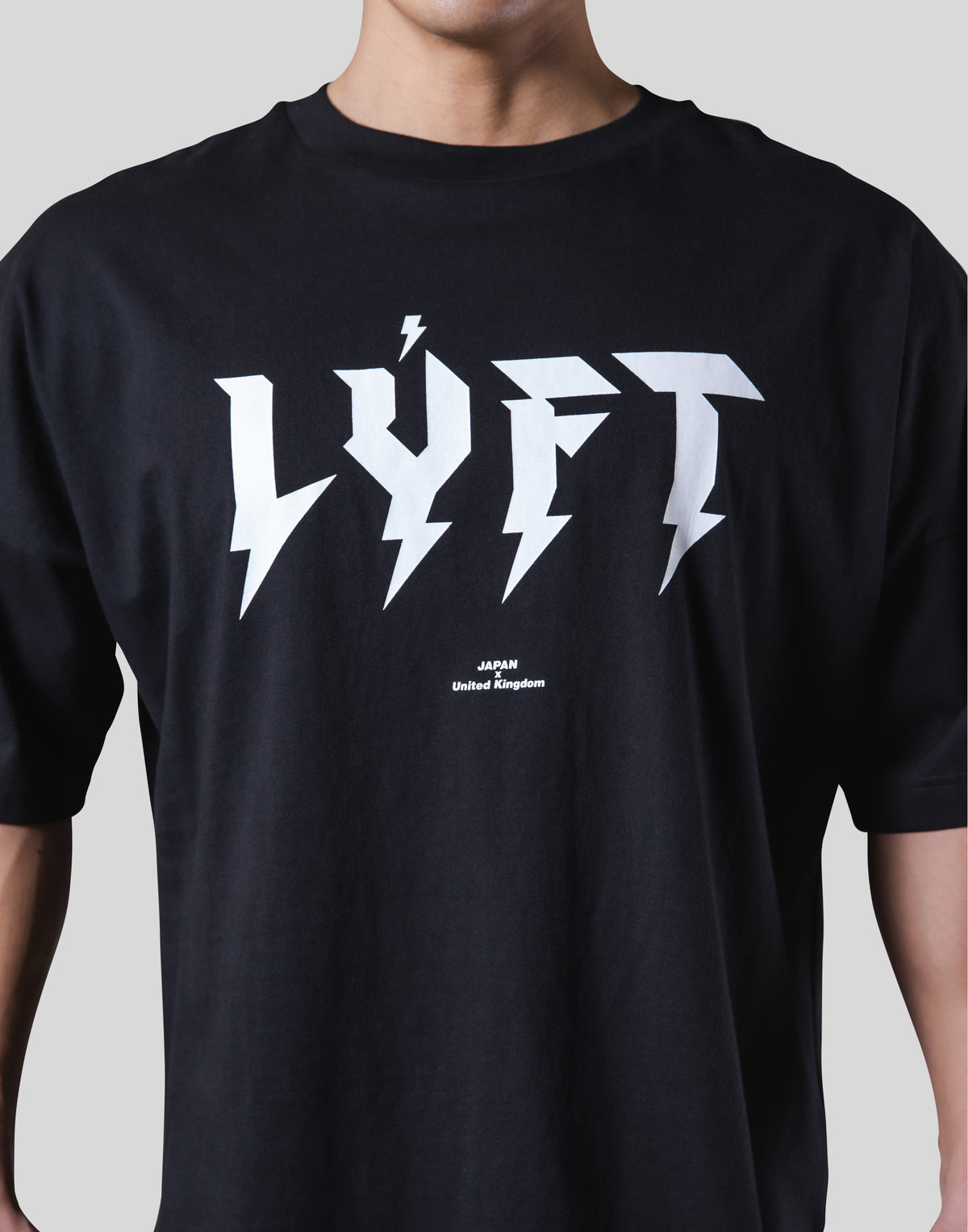Thunder Logo Wide Shoulder Big T-Shirt - Black