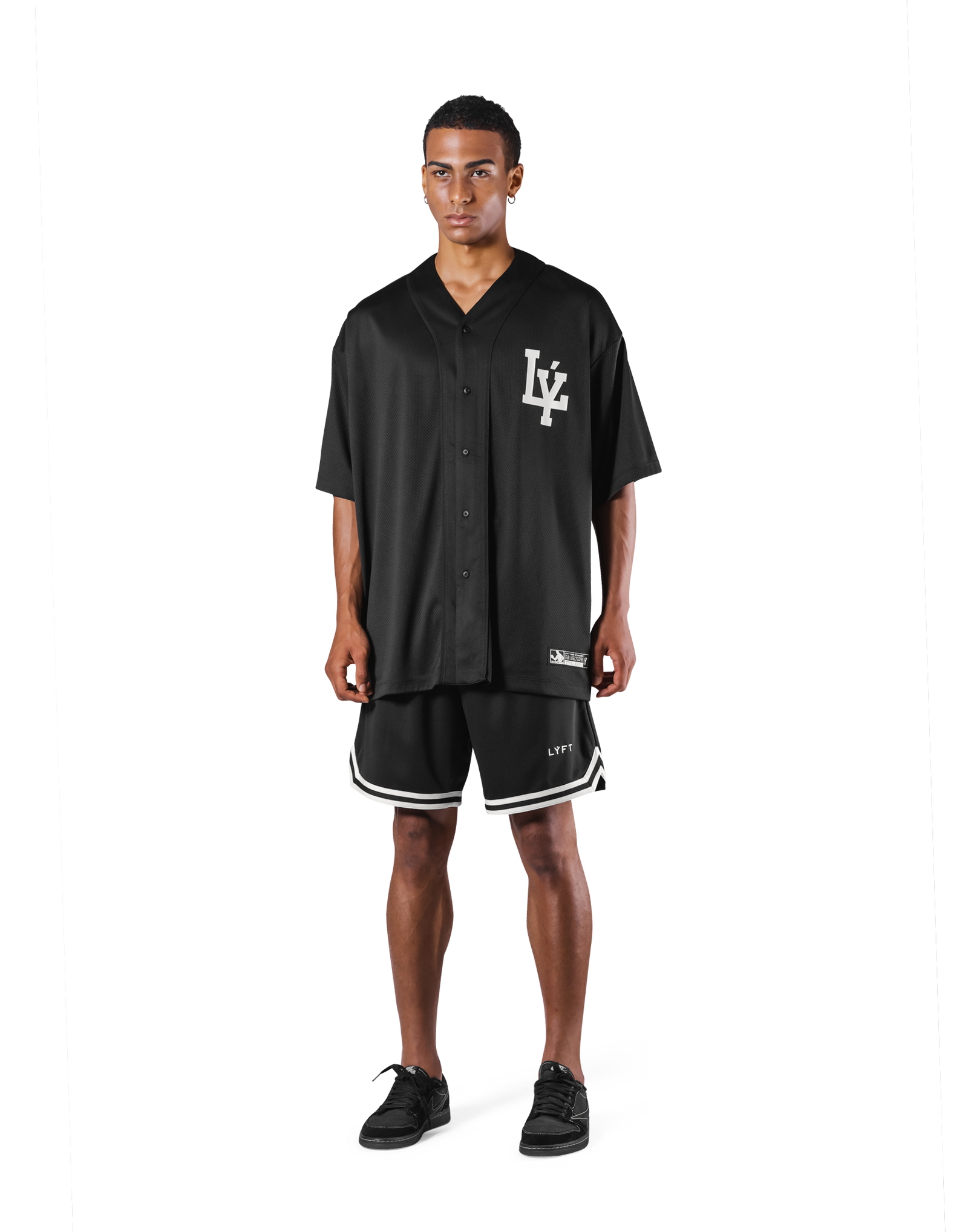 LYFT ベースボールシャツ Mサイズ ブラック 完売品 LÝ Logo LYFT ベースボールシャツ Mサイズ ブラック 完売品 LÝ Logo