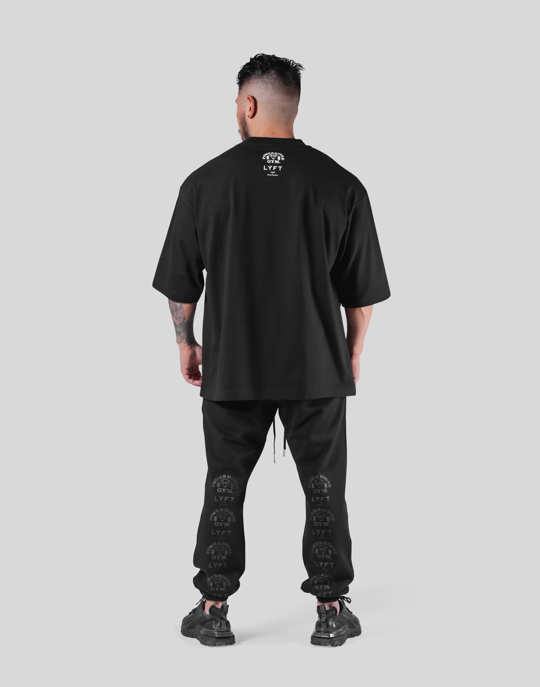 【完売品】LYFT Powerhouse Gym オーバーサイズTシャツ LÝFT × Power House Gym Extra Big T-Shirt - Black
