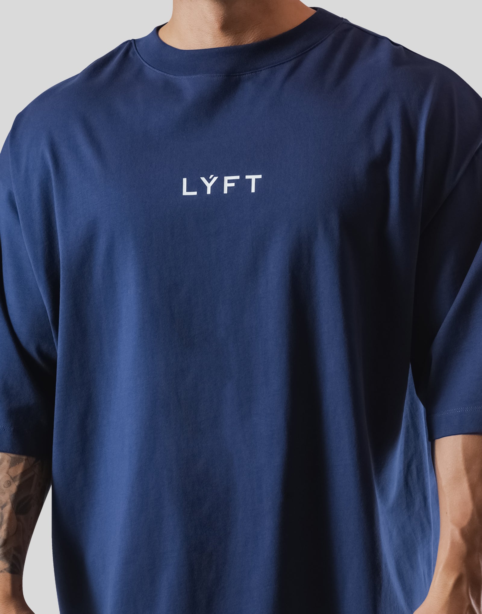 18 Logo Extra Big T-Shirt - Navy – LÝFT