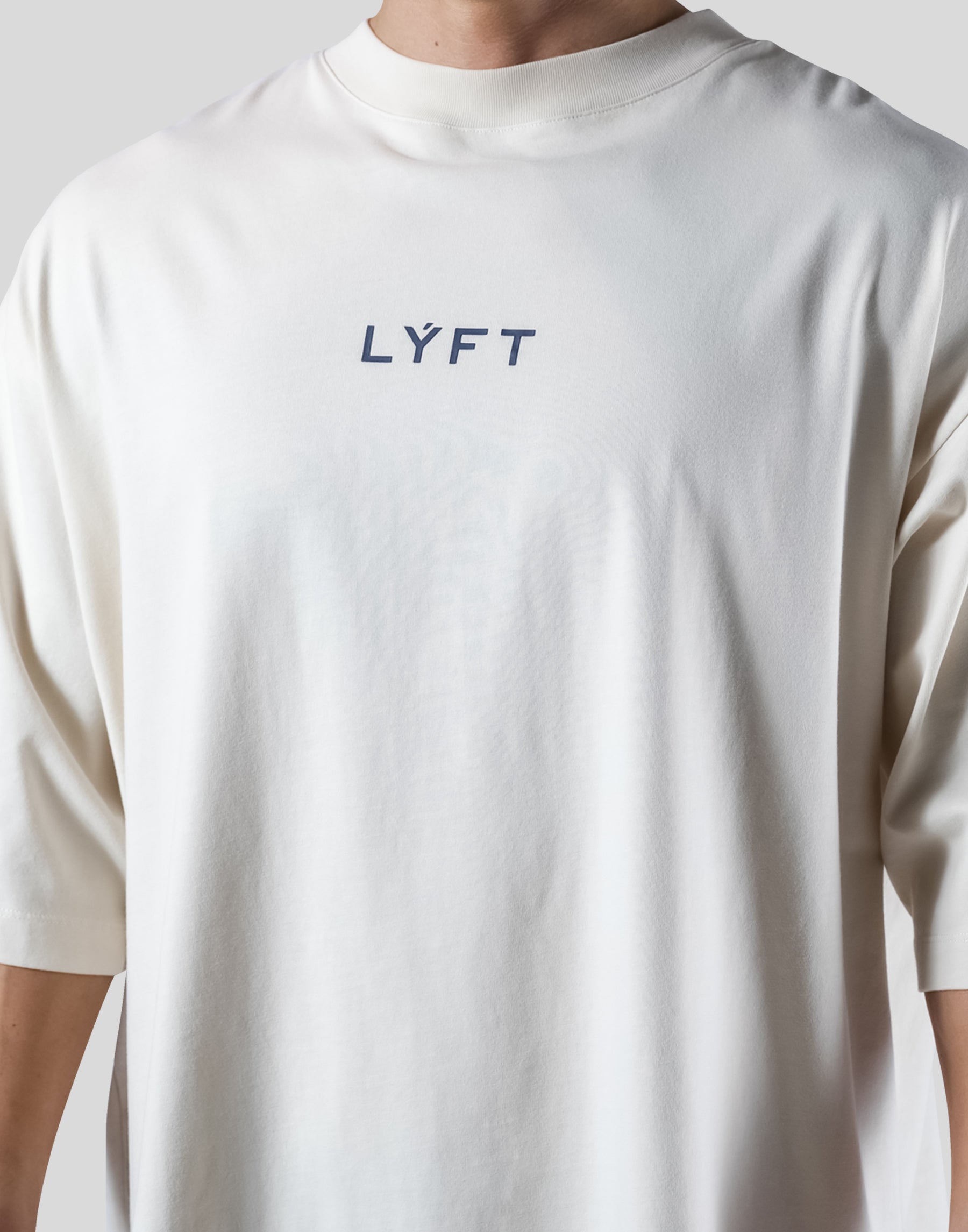18 Logo Extra Big T-Shirt - Ivory – LÝFT