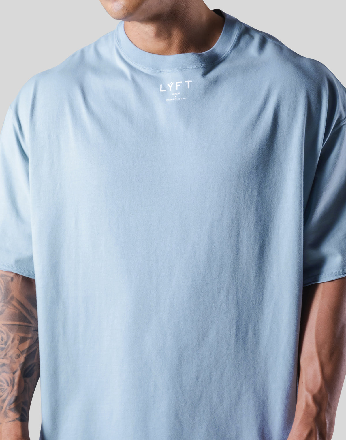 Back Emblem Cut-Off Big T-Shirt - L.Blue