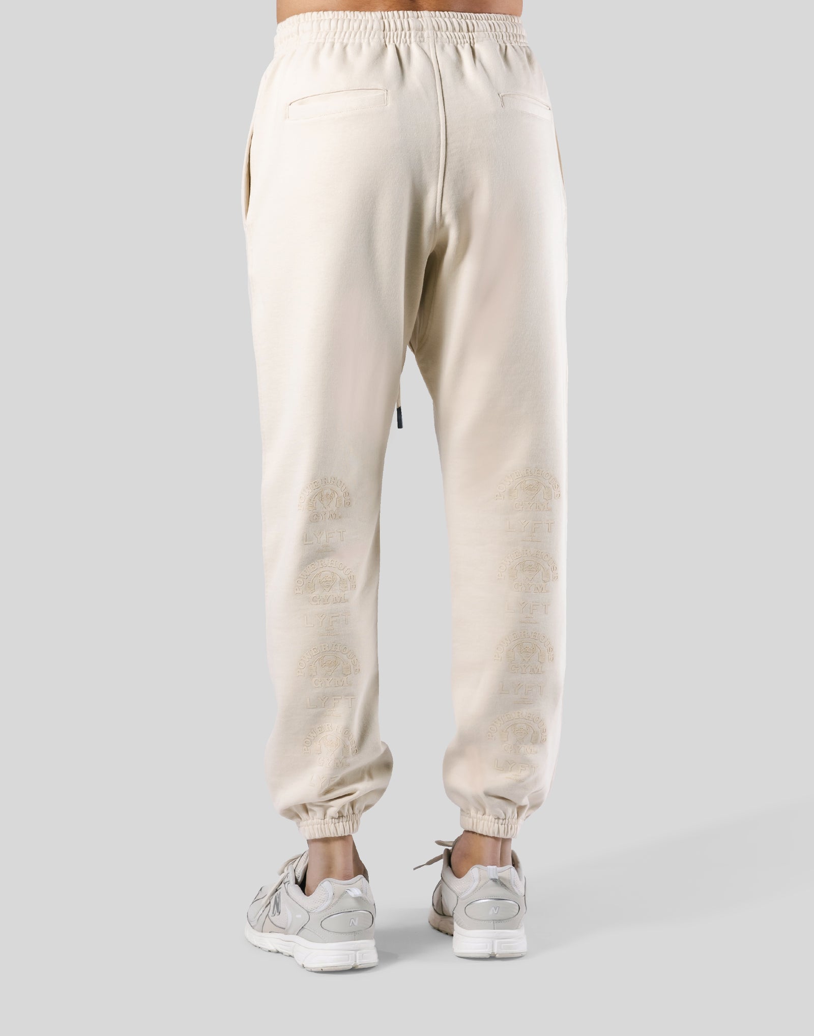LÝFT × POWER HOUSE GYM ショートパンツ　アイボリー　L LÝFT × Power House Gym Sweat Pants - Ivory