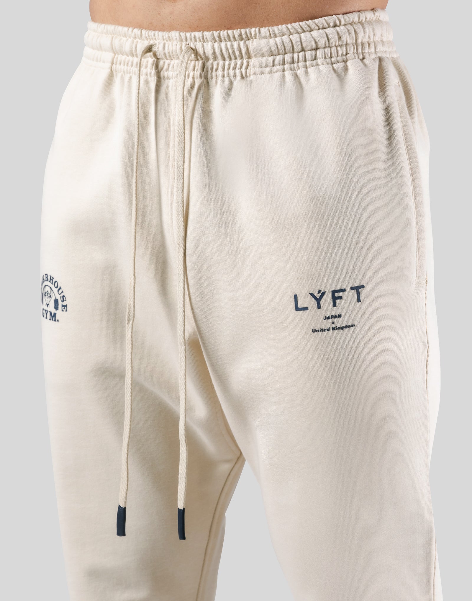 新品LYFT POWERHOUSEGYMコラボ ハーフパンツ アイボリーS LÝFT × Power House Gym Sweat Pants - Ivory