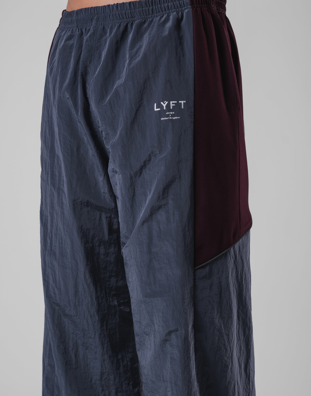 V-Form Wide Track Pants - D.Grey