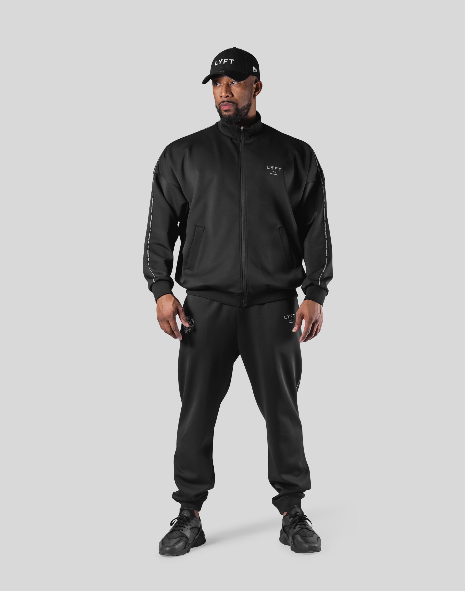 LYFT クロップドジャケット ブラック New Flag Oversize Track Jacket - Black – LÝFT