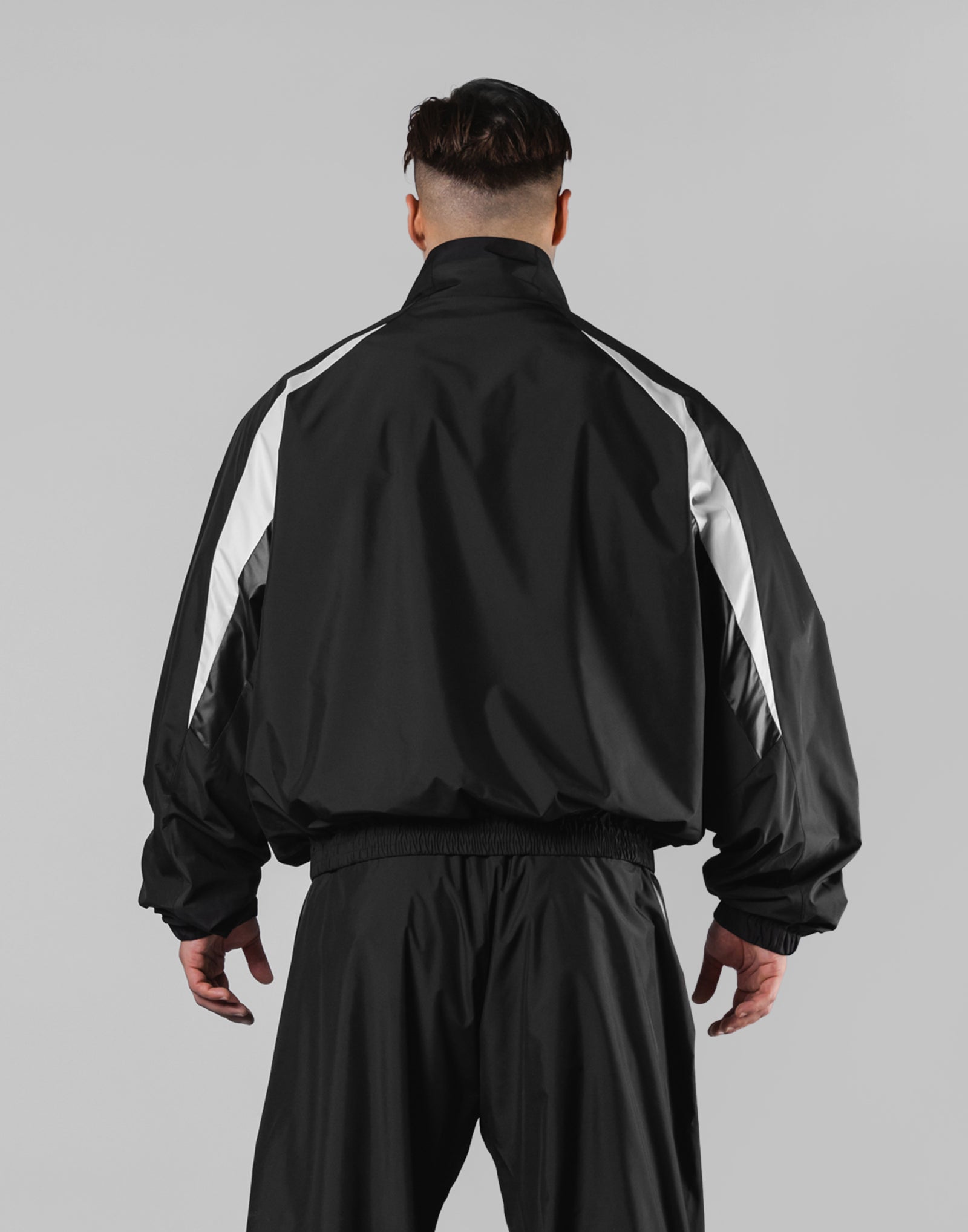 2Line Oversize Track Jacket V.3 - Black – LÝFT