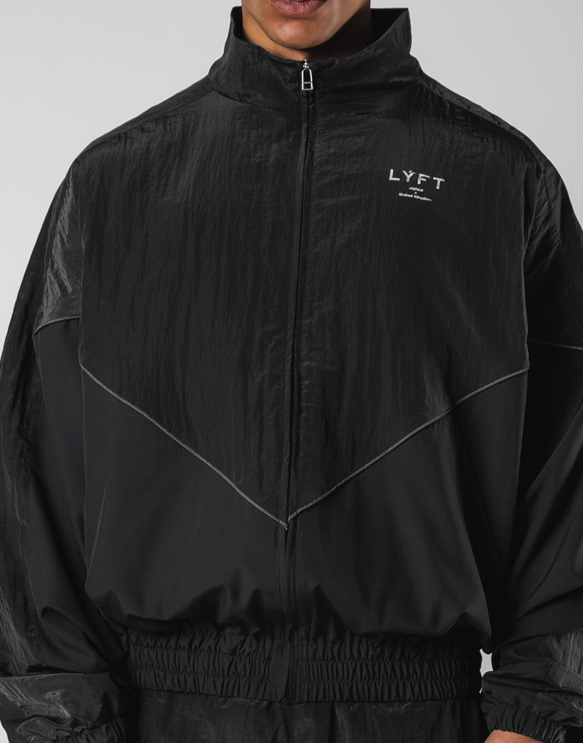 V-Form Oversize Track Jacket - Black