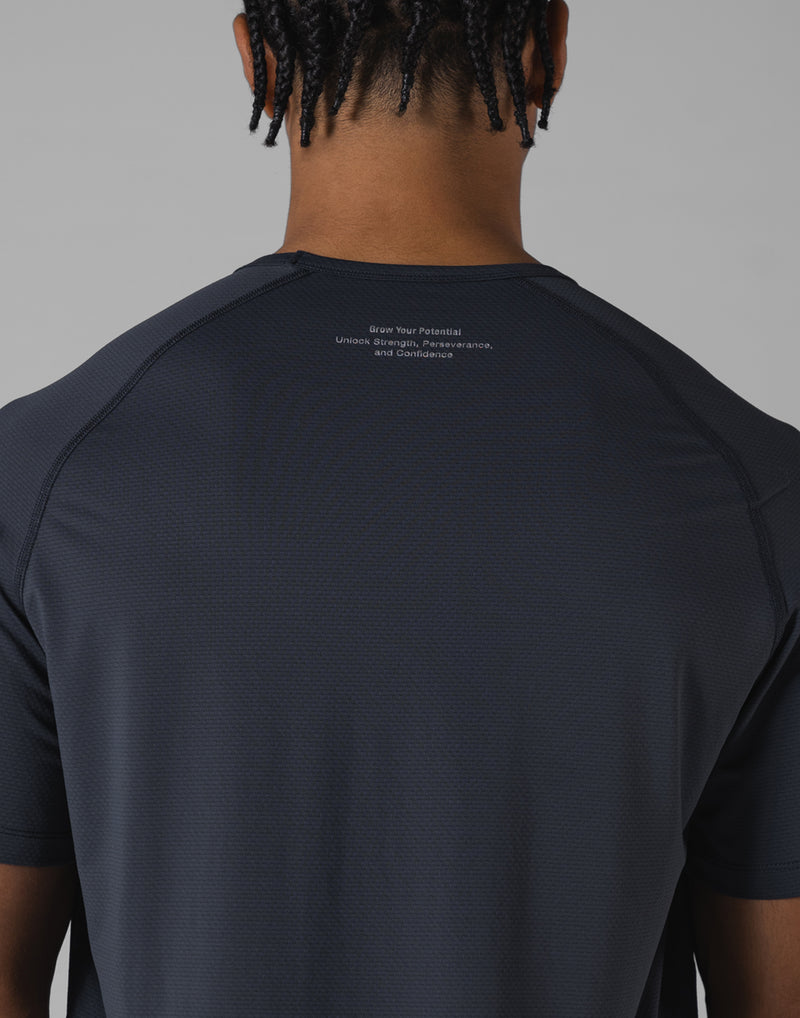 LÝFT Athletic Mesh Raglan Sleeve T-Shirt - D.Grey