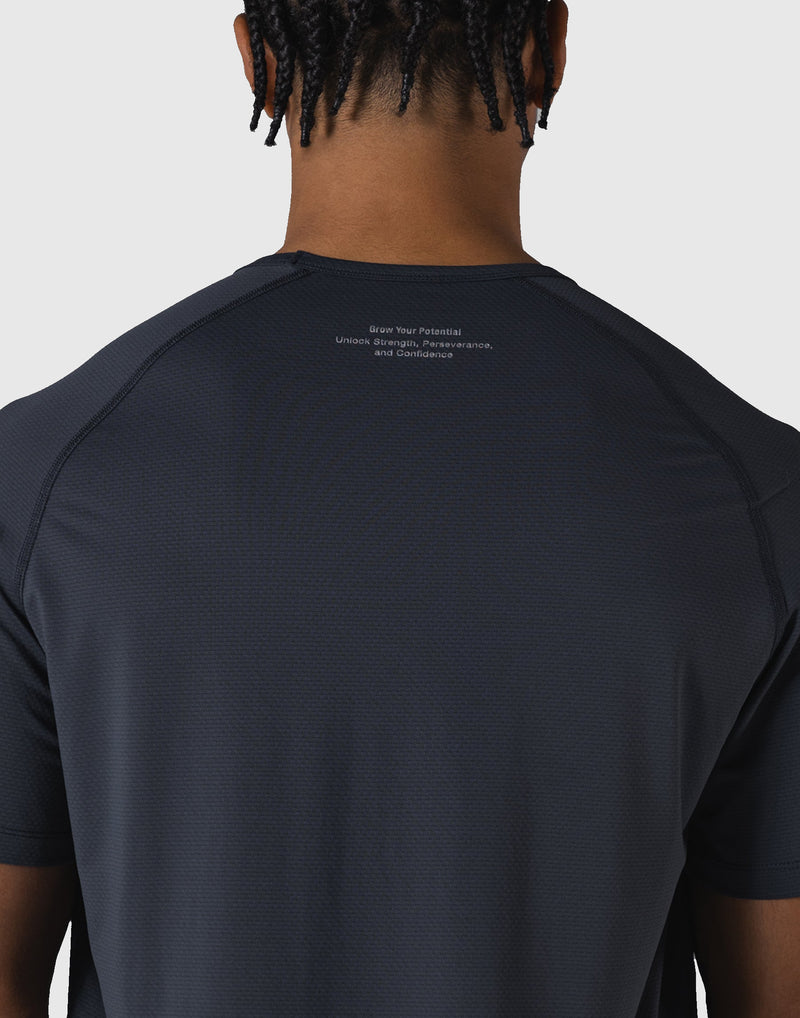 LÝFT Athletic Mesh Raglan Sleeve T-Shirt - D.Grey