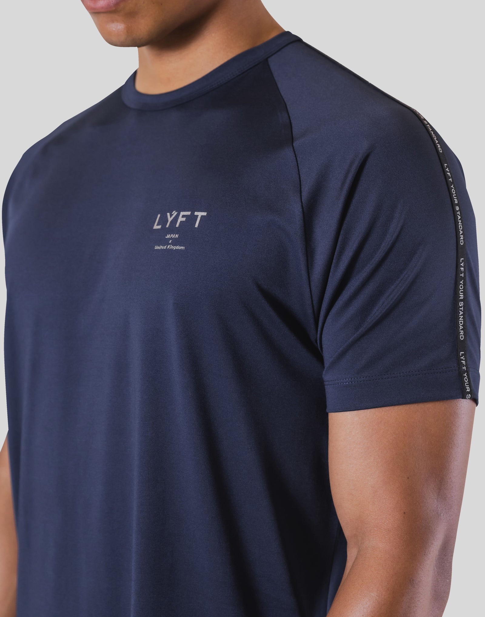 Logo Line Stretch T-Shirt - Navy – LÝFT