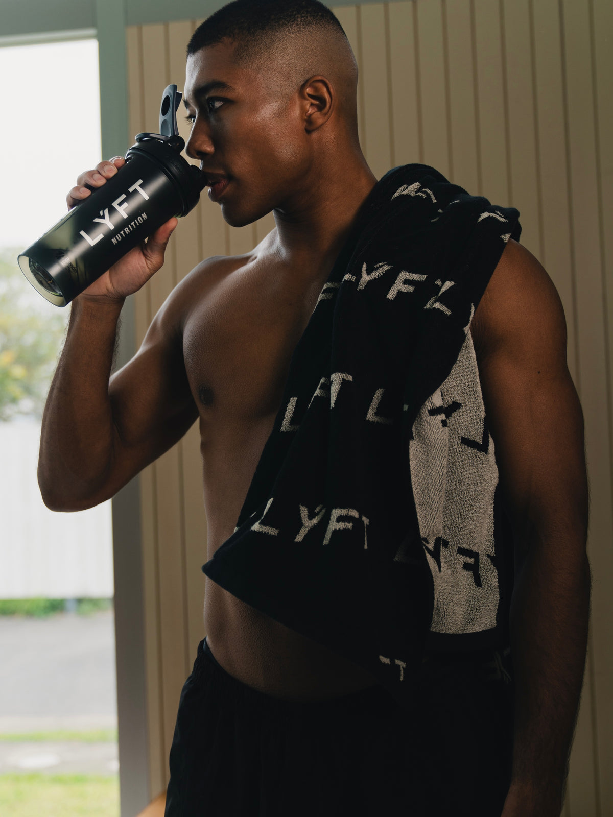 LÝFT × BlenderBottle Classic V2 28oz - Black