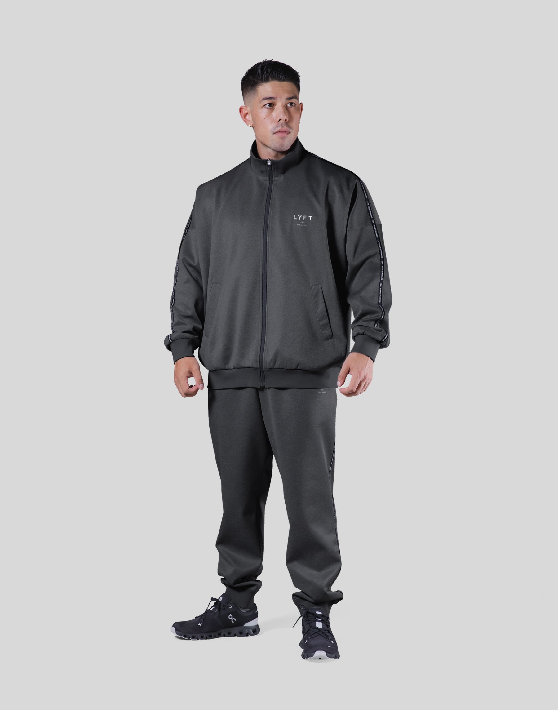 LÝFT リフト V-form ジャケット ダークグレー XLサイズ Back Emblem Oversize Track Jacket - D.Grey – LÝFT